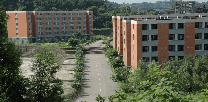 大英中學(xué)校園風(fēng)采