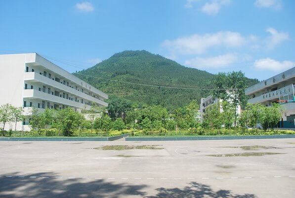 平昌縣金山中學校園風采