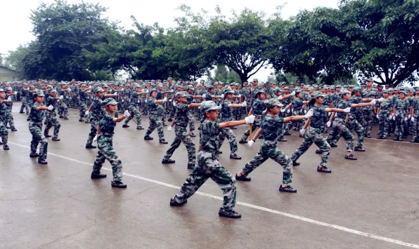 北京師范大學(xué)成都實(shí)驗(yàn)學(xué)校2019年軍訓(xùn)