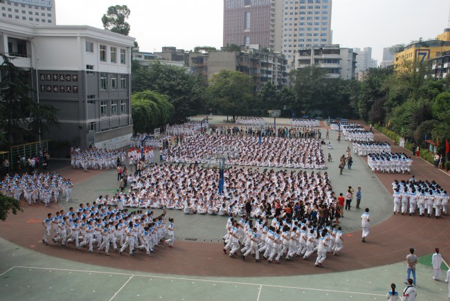 成都石室聯(lián)合中學校園風采